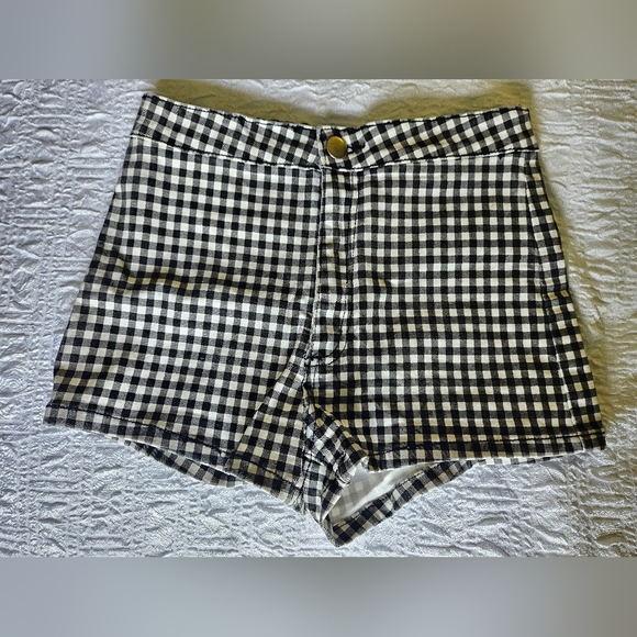 Forever 21 Black and White Checker Print Shorts Size 26 - Picture 9 of 9